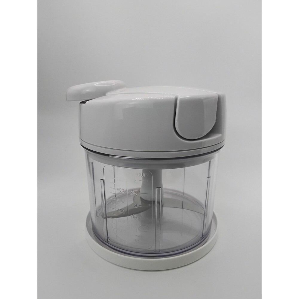 The Pampered Chef Manual Food Processor Item 2581 Chopper 3 cups 5.5"